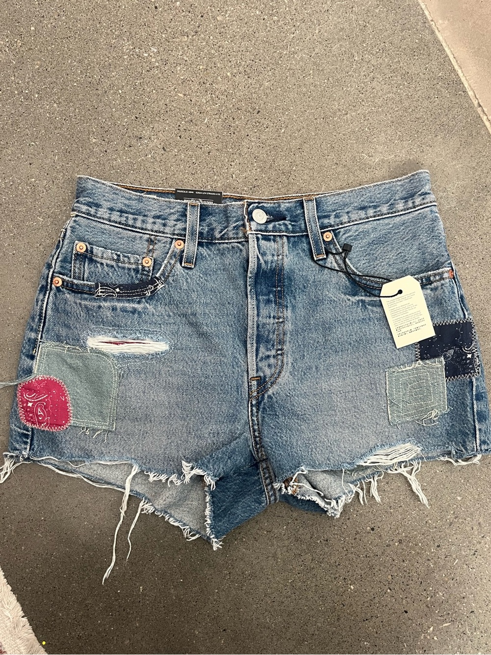 NWT Levi’s 501® Original Fit High-Rise Shorts - Picture 3 of 7